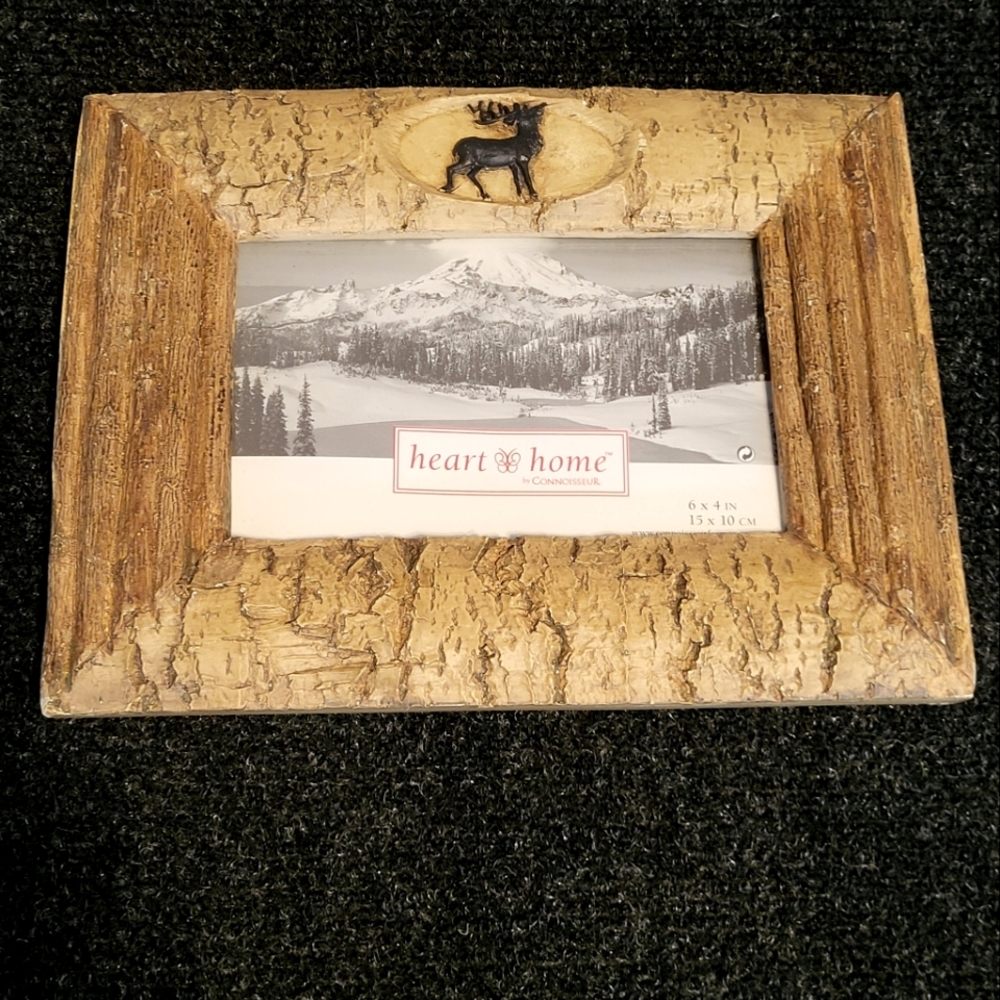 *NEW* CONNOISSEUR Heart & Home Wood Picture Frame Carved Moose 6" x 4" Photo